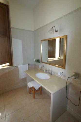 Hotel Tavernola - Locanda Di Campagna