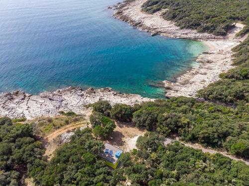 Apartamento Cottage On The Kavran Beach