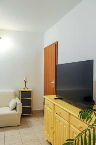 Apartamento Quiet Countryside House With A Swimming Pool