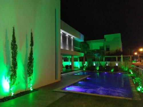 Casa Alto Padr�o 7 Su�tes - Guarajuba