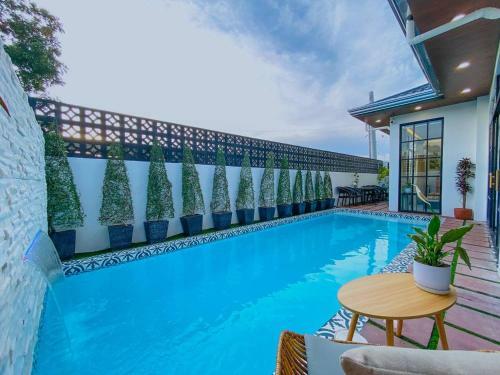 Luxury 3 Bedroom Hotspring Villa 35 Mins Away Mnl