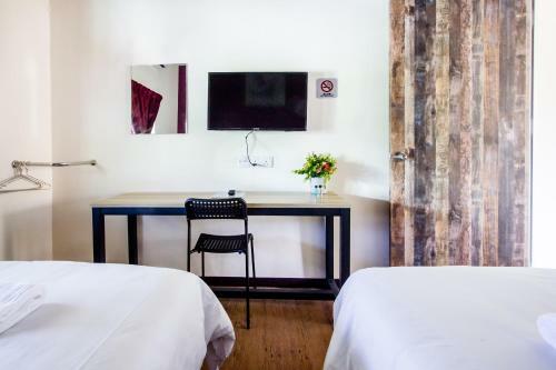 Explore 3br Gardenhouse Retreats (free Parking)