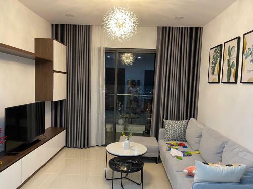 Apartamento C?n H? Ph� T�i Quy Nh?n
