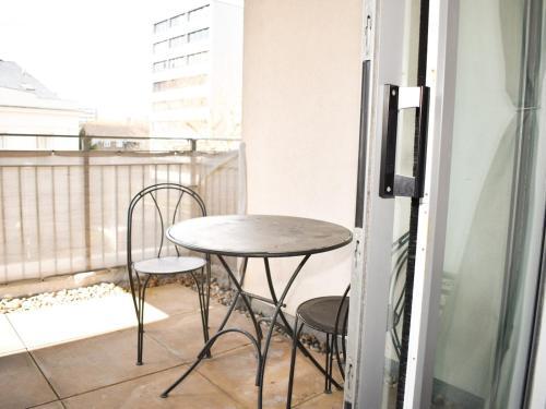 Pass The Keys Centrally Located Apartment With Large Balcony