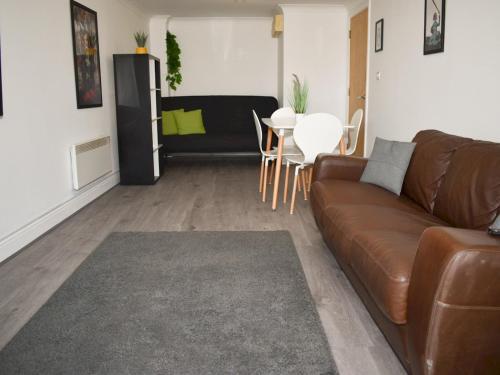 Pass The Keys Centrally Located Apartment With Large Balcony