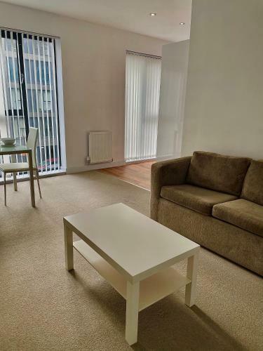 Modern Birmingham City Centre Apartment