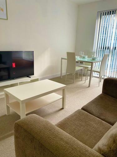 Modern Birmingham City Centre Apartment