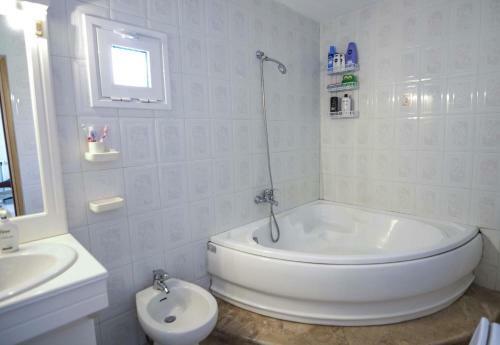 Villa Holiday Home, Fanes