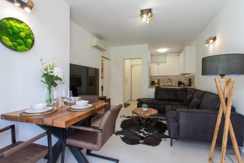 Lucky Apartment Omi?