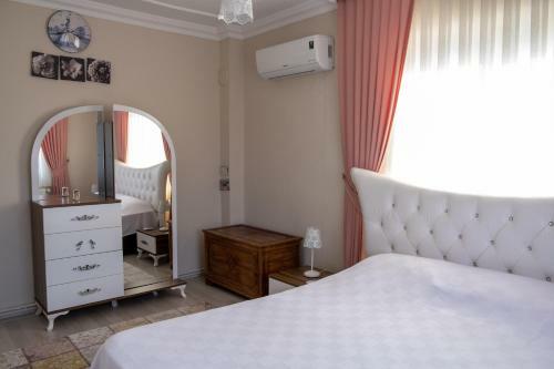 Apartamento Sun-drenched And Bright House With Backyard In Marmaris