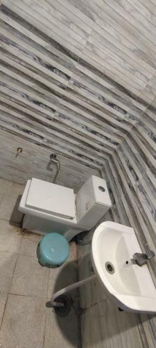 Spot On 86029 Yash Hotel