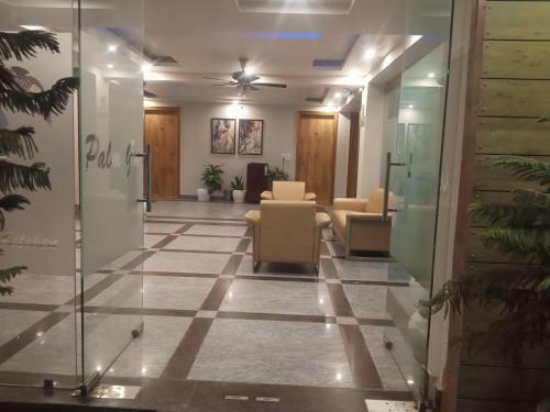 Spot On 86029 Yash Hotel