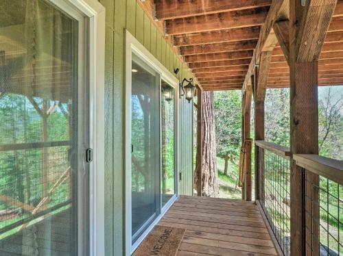 Luxury Retreat Custom Mi-wuk Village Cabin!
