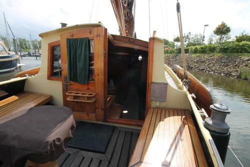 Boat And Breakfast