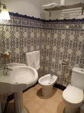 Hostal Center Inn