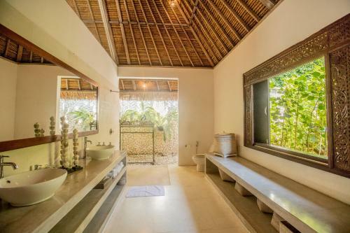 Istana Semer - Lovely Spacious Bali Tropical Villa