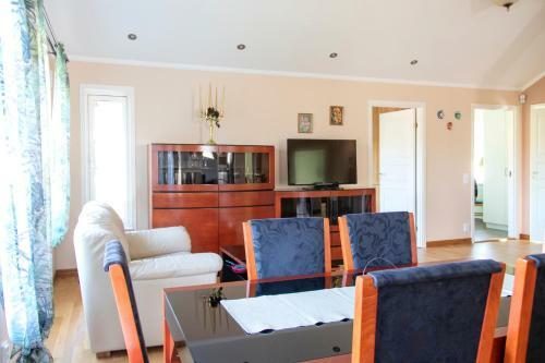 Attractive Villa On The Coast