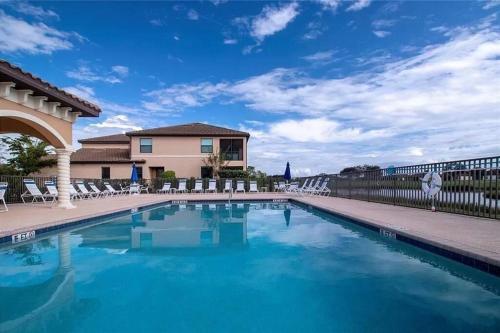 Apartamento 2br Condo In Resort Lifestyle Community