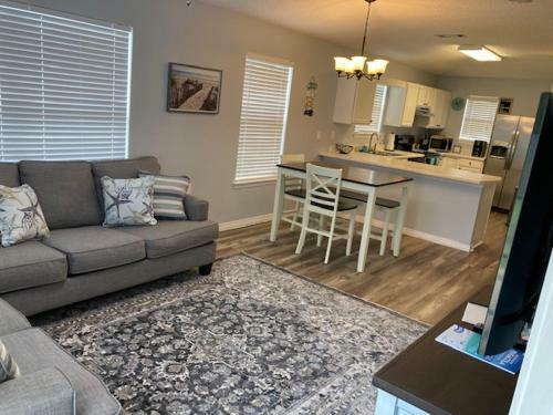 Surfside Cottage Near Navarre Beach