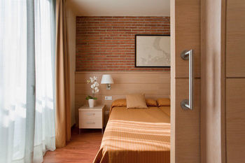 Serennia Apartamentos Arc De Triomf