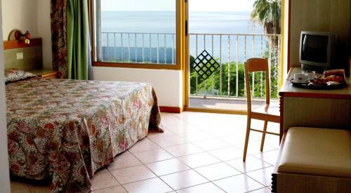 Hotel Cala Petrosa Resort