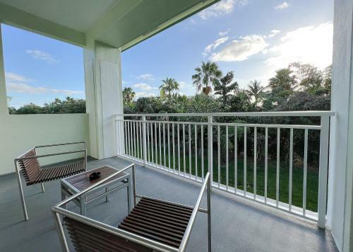 Apartamento Private Studio - King Bed, Bath Tub With Spa Jets, Balcony And Pool