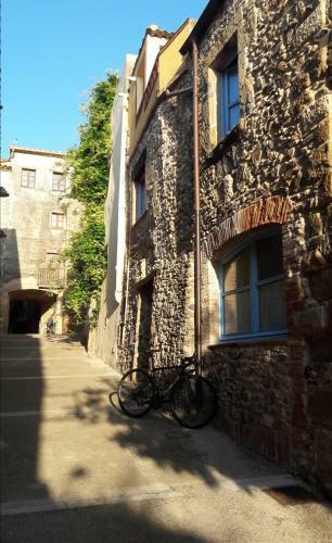 Baix Empord�. Incre�ble Casa En Pueblo Medieval