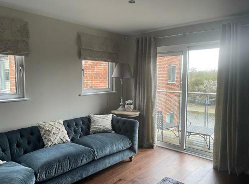 Olive House- 4 Bedroom Property On The Harbour!
