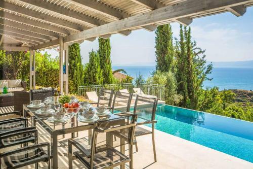 Kaminia Beach Villa
