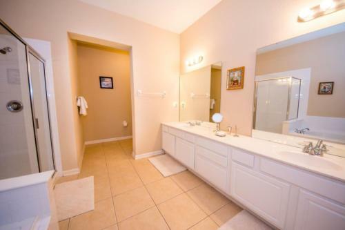 Apartamento Olive's Vista Cay Condo