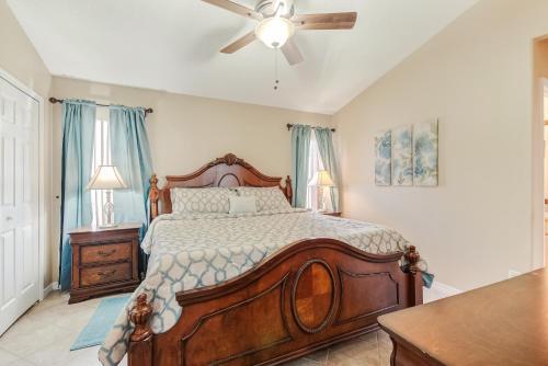 Two Master Bedrooms Pool Home Private Yard
