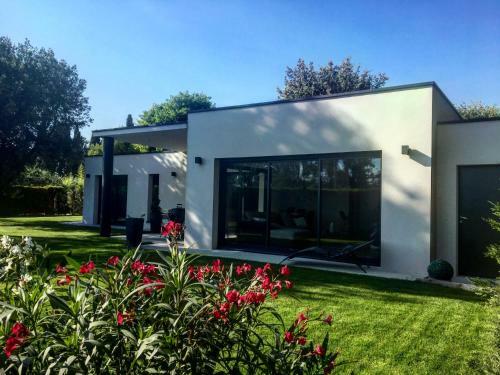 Villa Moderne En Provence