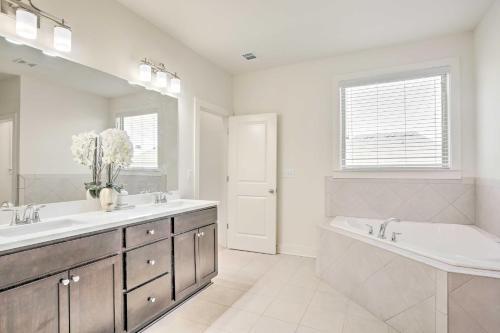 Peaceful Lawrenceville Home About 2 Mi To I-85!