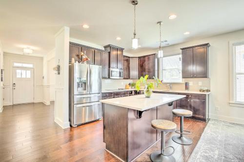 Peaceful Lawrenceville Home About 2 Mi To I-85!
