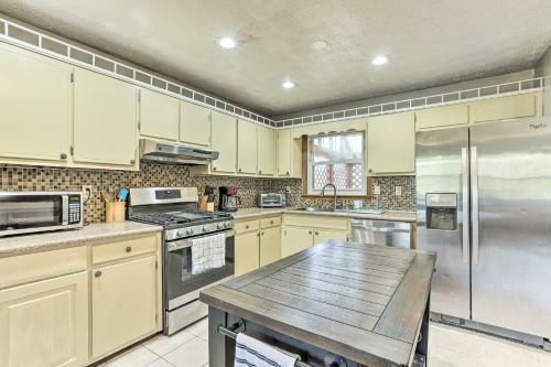 Lovely Lawrenceville Getaway With Private Yard!