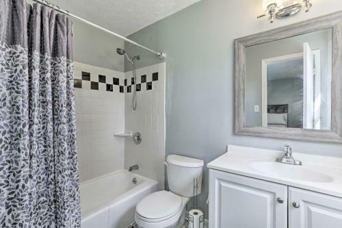 Lovely Lawrenceville Getaway With Private Yard!