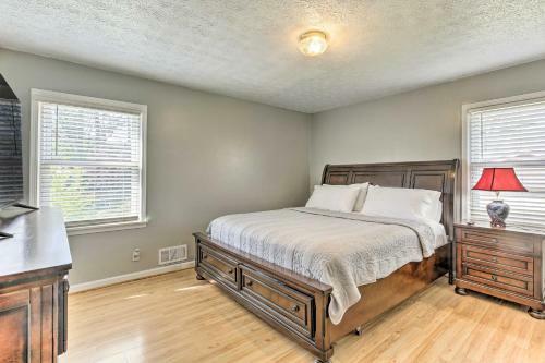 Lovely Lawrenceville Getaway With Private Yard!