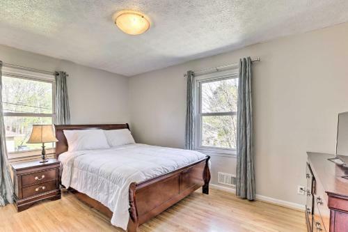 Lovely Lawrenceville Getaway With Private Yard!