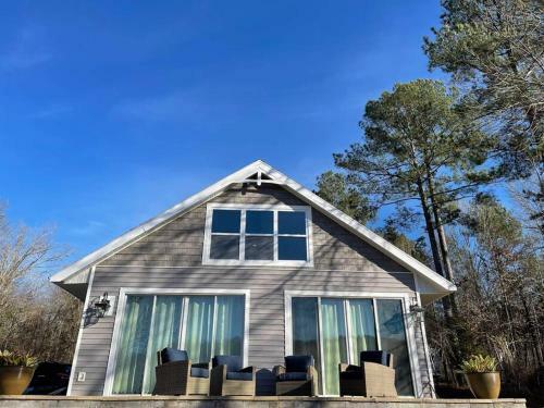 New! Lake House Retreat With Private Dock, Kayaks & Firepit
