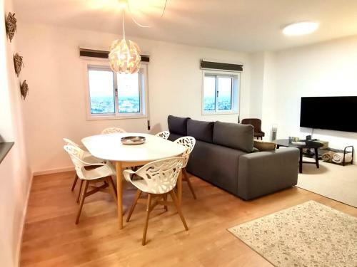 Two Bedroom Apartment With Porto?s Panoramic View