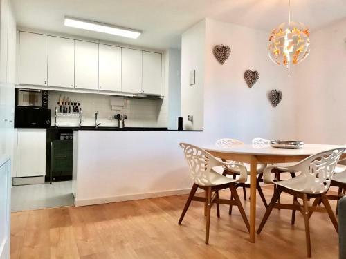 Two Bedroom Apartment With Porto?s Panoramic View