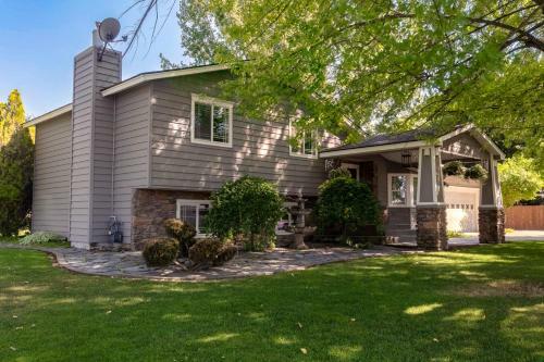Tranquility Base - Family Fun Modern Farm House