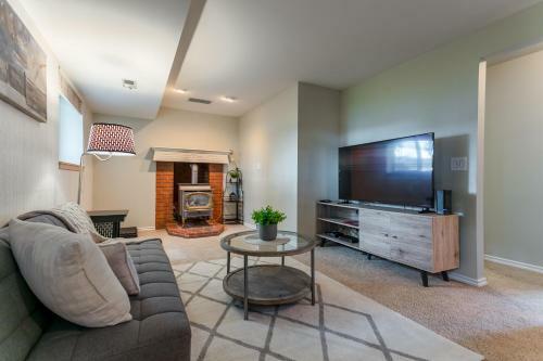 Tranquility Base - Family Fun Modern Farm House