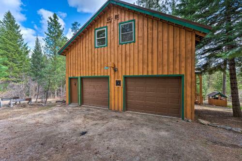 Rustic Garden Valley Cabin With Foosball Table!