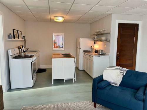 Tranquil Apartment For R&r In Historic Uptown