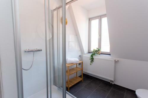 Full House Apartment Hotel
