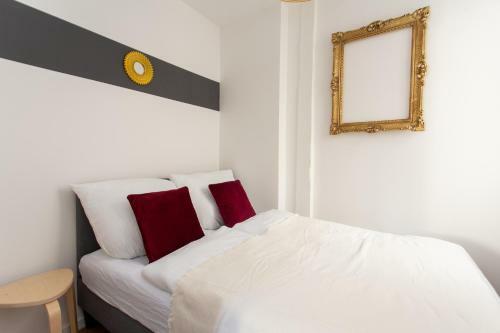 Full House Apartment Hotel