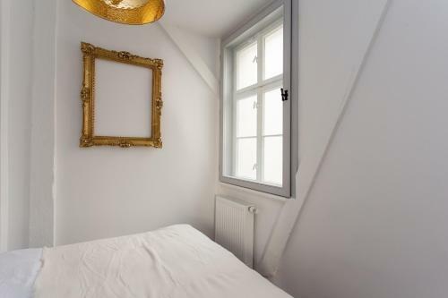 Full House Apartment Hotel