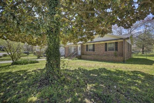Updated Raleigh Home With Deck Family Friendly