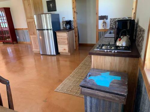 Our Happy Place - 2 Bedroom Cabin Near Lake Conroe